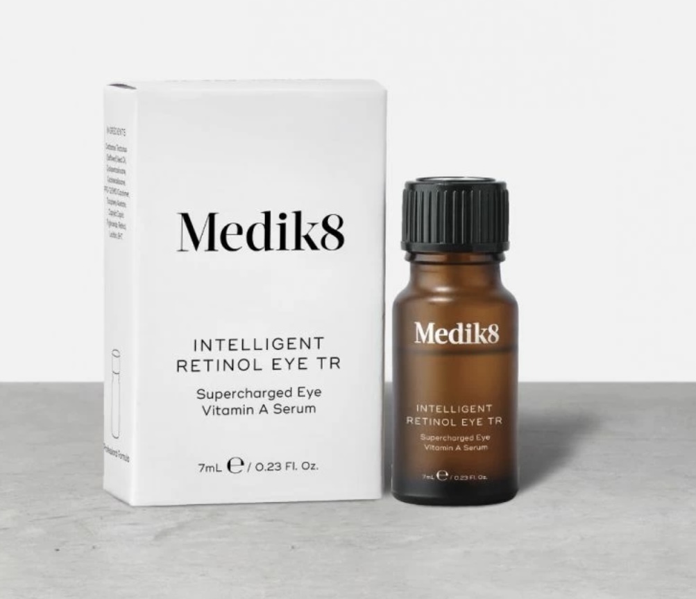 Medik8 Передова сироватка навколо очей із вітаміном А Intelligent retinol eye TR Medik8 Передова сироватка навколо очей із вітаміном А Intelligent retinol eye TR
